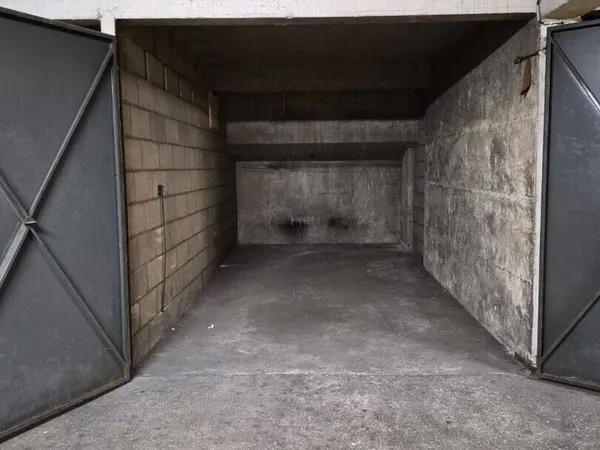 Parking 12 m²
