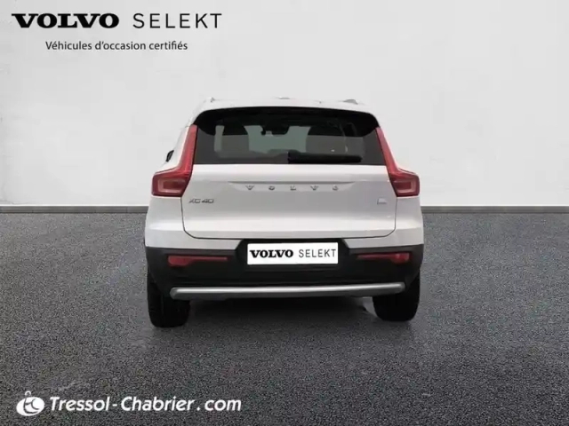 Volvo Xc40 t4 recharge 129+82 ch dct7 ultimate — photo 4
