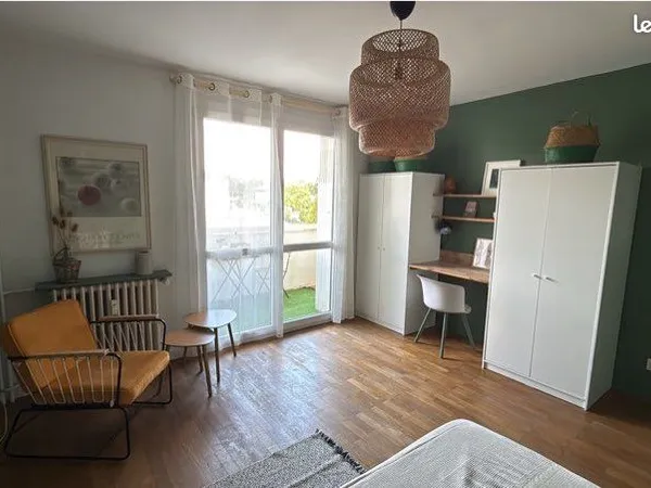 T1 bis meublé entièrement rénové avec balcon - Saint-Étienne Richelandière