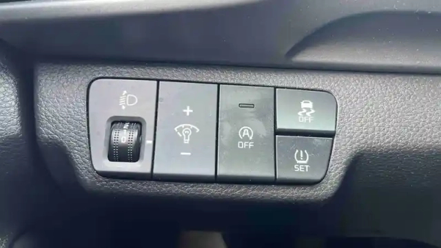 Kia Stonic 1.0 t-gdi 100 ch bvm6 — photo 17