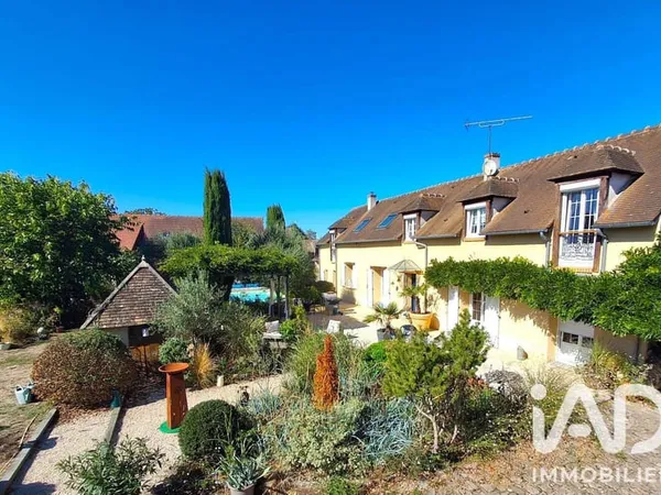 Maison 8 pièces 235 m²