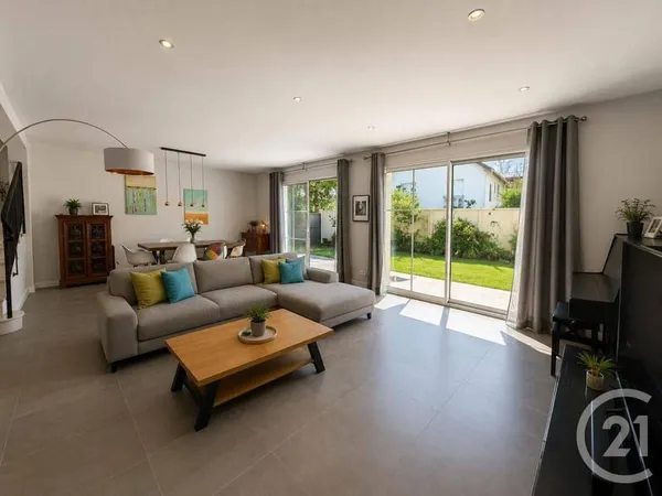 Maison 7 pièces 192 m²