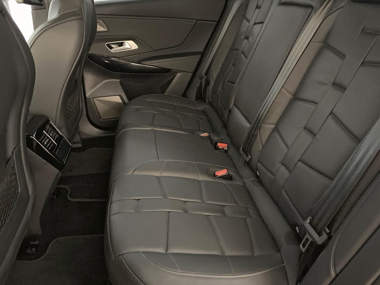 Ds Ds 7 crossback bluehdi 130 eat8 etoile — photo 10