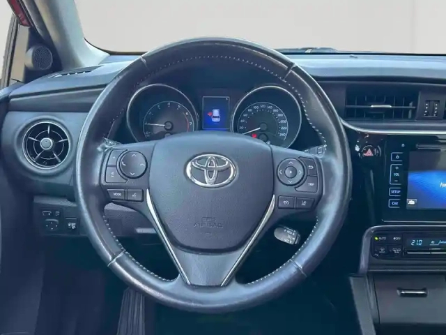 Toyota Auris 1.2 turbo 116ch collection — photo 13