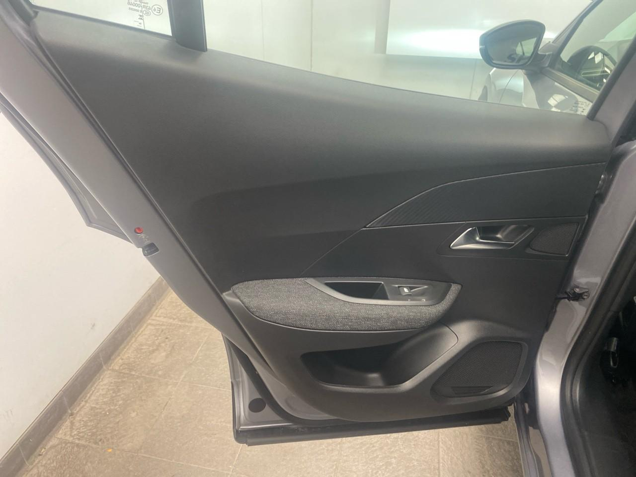 Peugeot 2008 100 s&s bvm6 style — photo 20