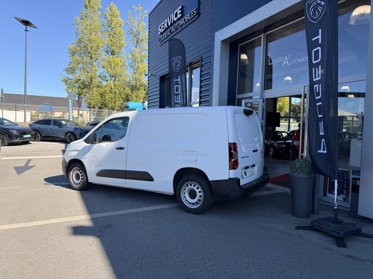Peugeot Partner bluehdi 130 s&s eat8 950kg long asphalt — photo 3