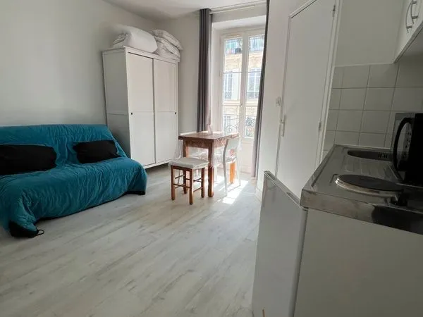 Studio meublé de 15,46 m² - Paris 17e - Rue Nollet