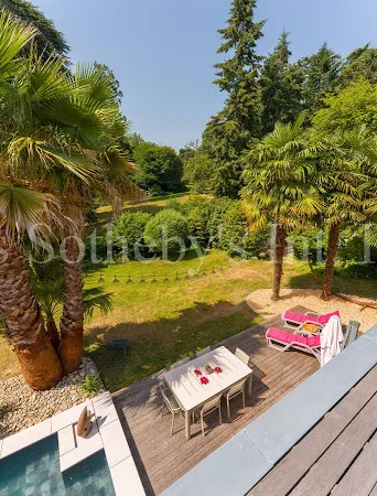 Maison 9 pièces 286 m²