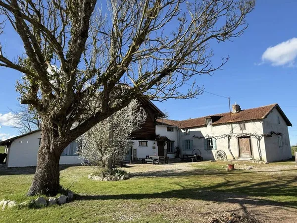 Maison 17 pièces 340 m²