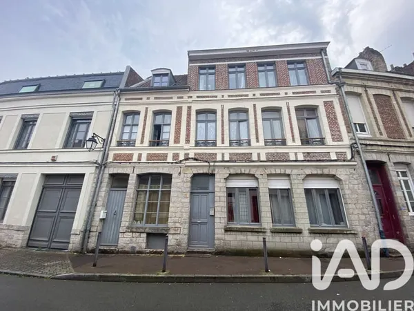 Bâtiment 440 m²