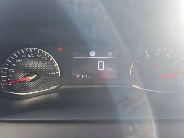 Peugeot 2008 puretech 130 s&amp;s eat8 — photo 12