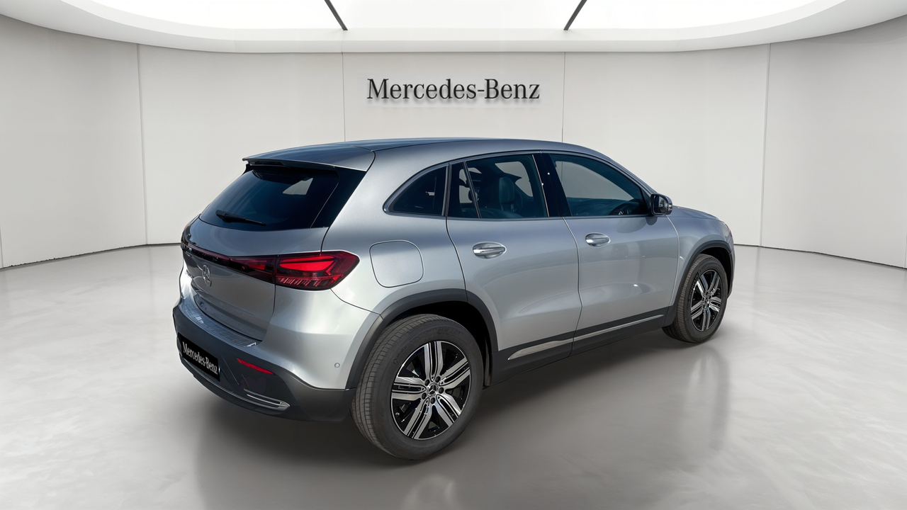 Mercedes EQA 250+ — photo 5