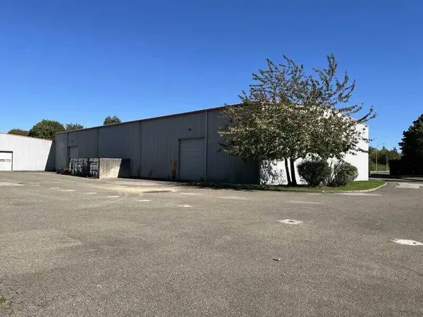 Entrepôt 3120 m²