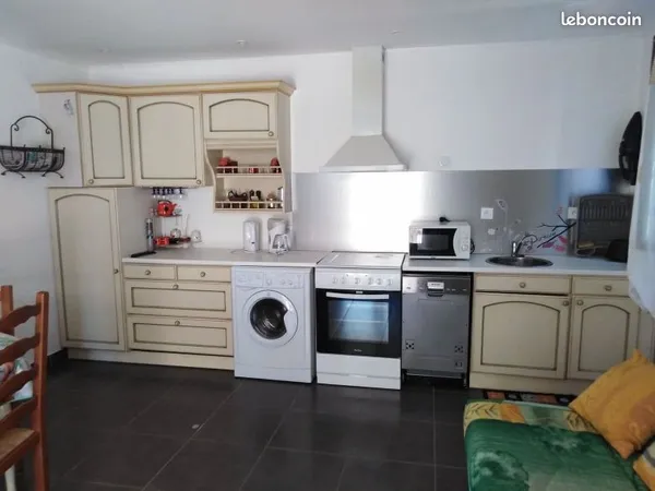 Hôtellerie et restauration Location Le Teil 2p 32m² 550€