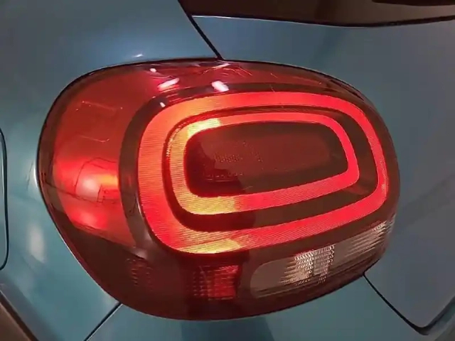 Citroën C3 bluehdi 100 s&amp;s bvm6 — photo 73