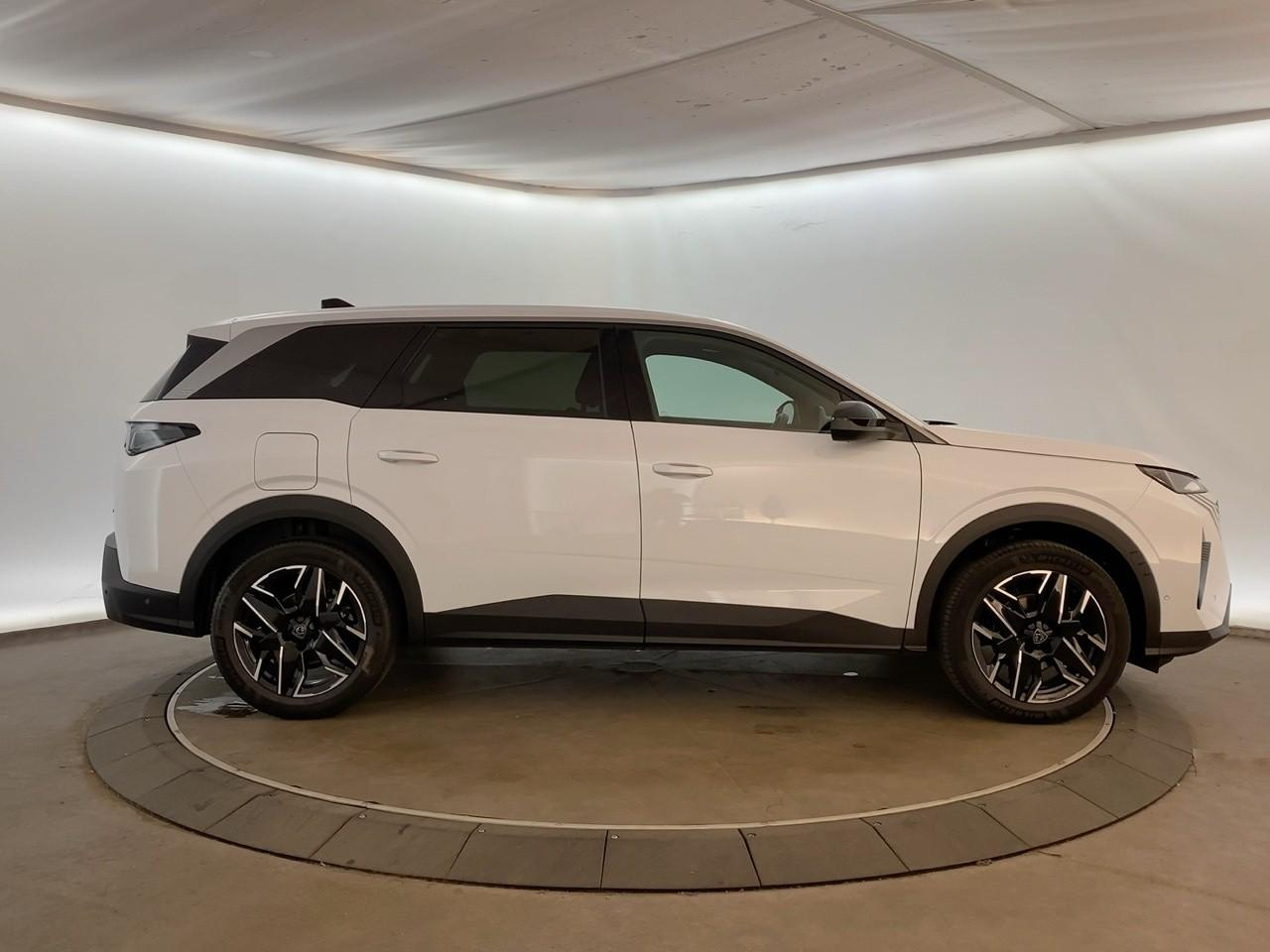 Peugeot 5008 hybrid 145 ch e-dcs6 allure — photo 4