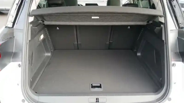 Citroën C5 Aircross hybride rechargeable 225 e-eat8 — photo 9