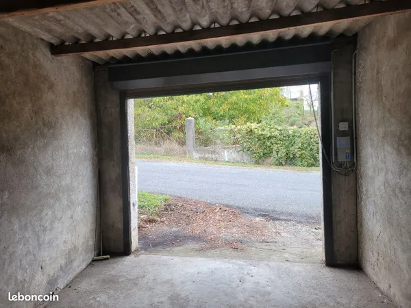 Garage et parking Location Pamiers 16m² 100€