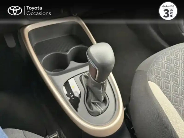 Toyota Aygo x 1.0 vvt-i 72ch design s-cvt — photo 12