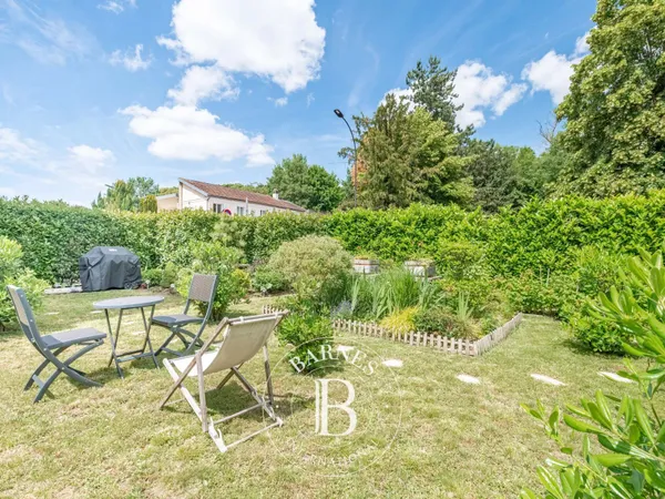 Saint Germain en Laye - secteur le Prieuré - Appartement rénové - 4 chambres - rez-de-jardin