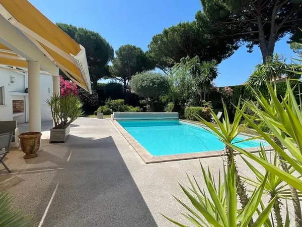 Maison 4 pièces 254 m²