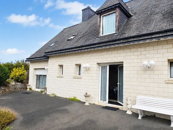 Maison 4 pièces meublée vue mer