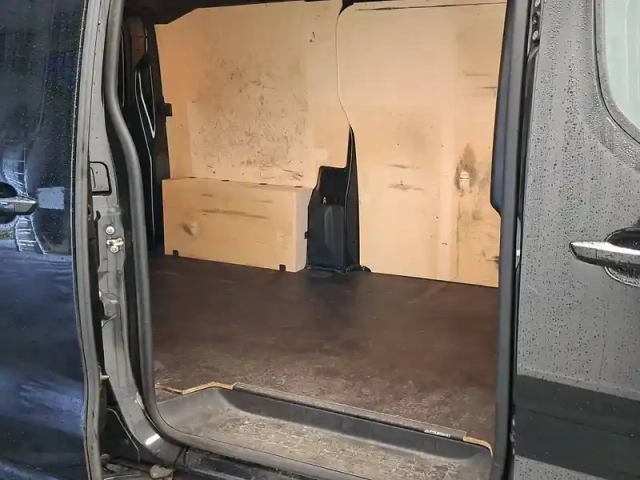Opel Vivaro fgn taille m bluehdi 180 s&amp;s eat8 — photo 11