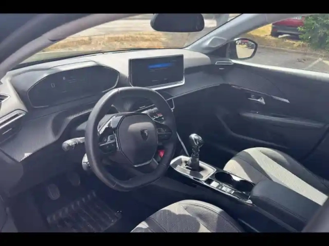 Peugeot 208 100 s&amp;s bvm6 — photo 8