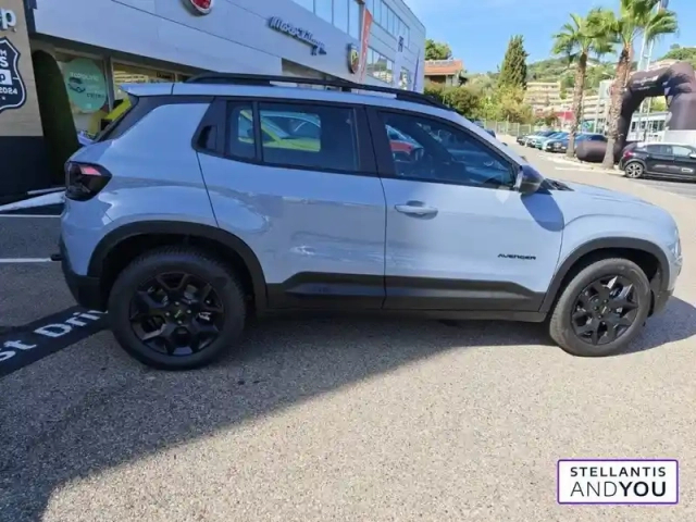 Jeep Avenger 1.2 turbo t3 145 ch bvr6 4xe — photo 62