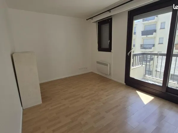 Studio 1 pièce 23 m²