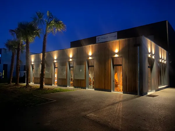 Loue local commercial - 150m²