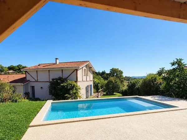 Maison 5 pièces 144 m²