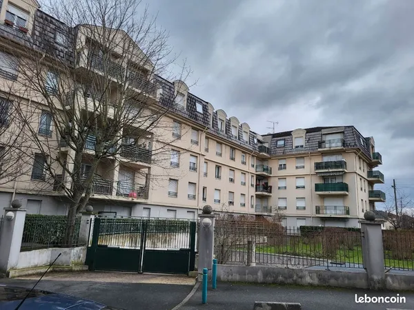 Rare Loue box 1 mn gare Arnouville