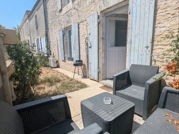 MAISON MEUBLÉE 84 m² - 2 CHAMBRES - TAUGON (17170)