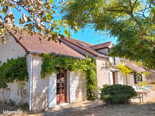 Belle Longère avec 2,4 ha de prés et bois à Saint-GillesDF-835-B