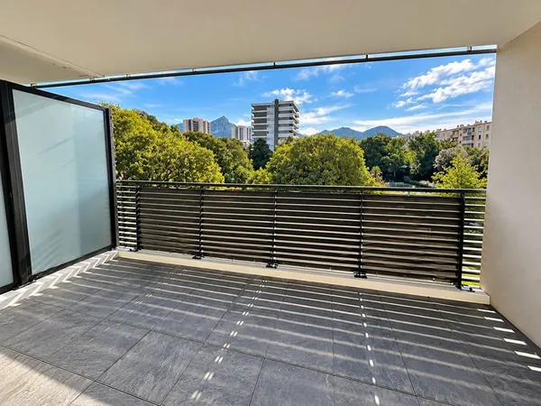 Appartement T3 de 56m² - Terrasse, parking , piscine - Marseille 13010 Box en supplément