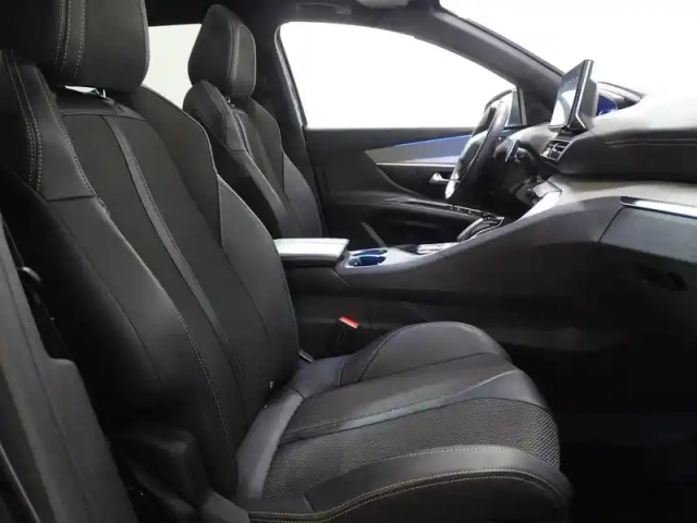 Peugeot 3008 hybrid 225ch gt e-eat8 — photo 13