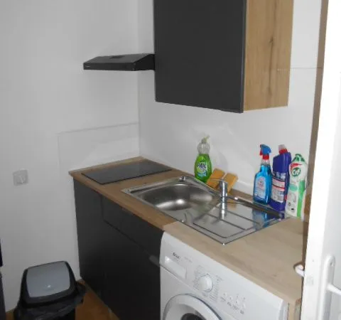 Studio a louer centre ville de digne les bains