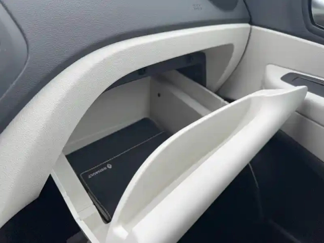 Renault Captur tce 150 fap edc — photo 30