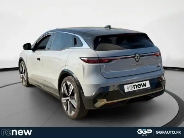 Renault Megane e-tech electric ev60 220ch iconic super charge -c — photo 3