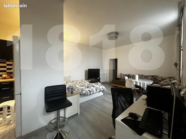 Commerce 108 m²
