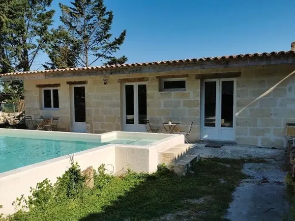 Maison T2 bis SAINTE-TERRE - 45 m2 - 650 Euros TTC