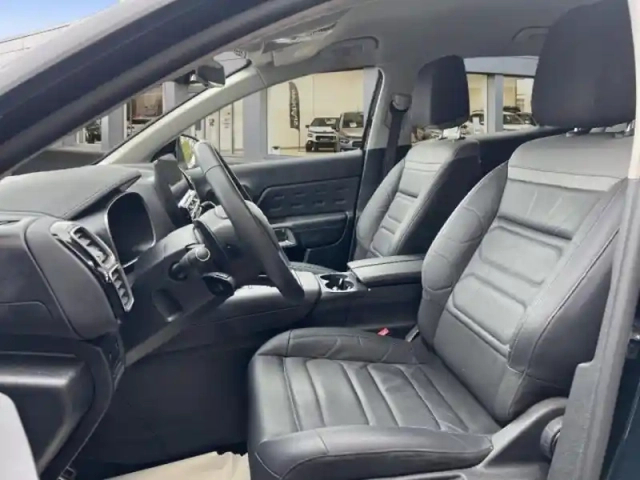Citroën C5 Aircross hybrid rechargeable 225ch shine ë-eat8 — photo 9