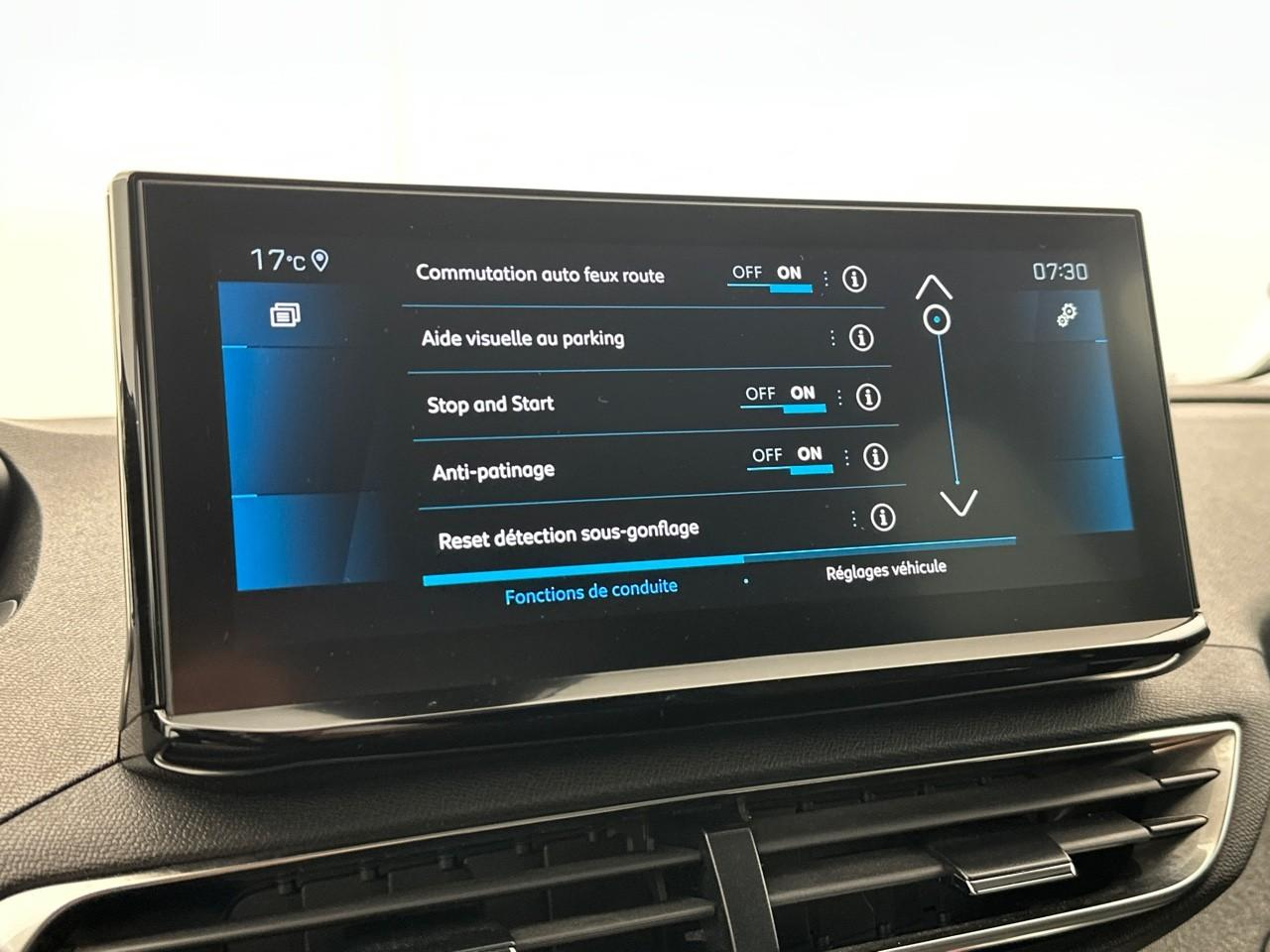 Peugeot 3008 puretech 130ch s&s eat8 allure pack — photo 23