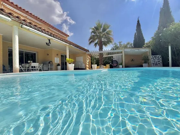 Villa 6 pièces 183 m²