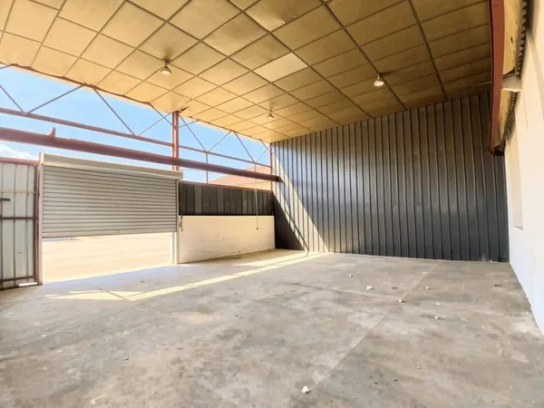 Immeuble industriel 120 m²