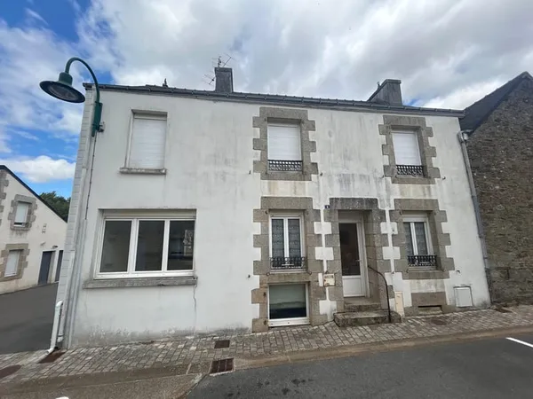 MAISON À VENDRE COEUR DU BOURG DE NOYAL-PONTIVY ! Idéal Inves