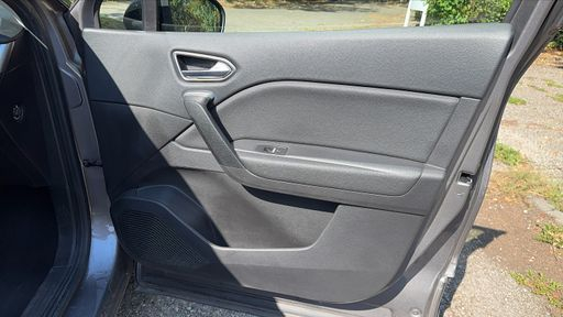 Renault Captur 1.0 TCe 100 - Intens – 2020 – 66005 km – Essence – Boîte Manuelle — photo 25