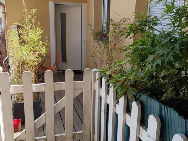 Appartement de 78 m² avec terrasse, cave et garage en accès direct