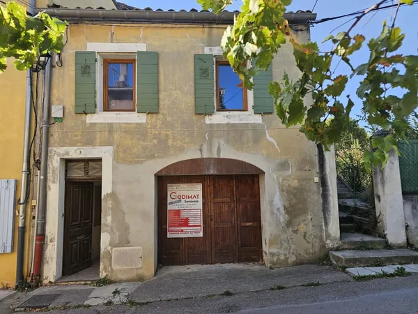 MAISON DE VILLE DE 63 M2 à rénover avec jardin